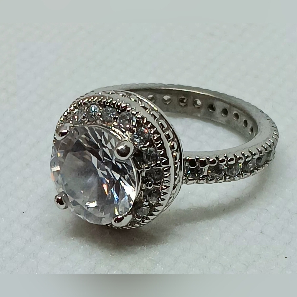 New .925 Sterling Silver Round Crystal Ring
